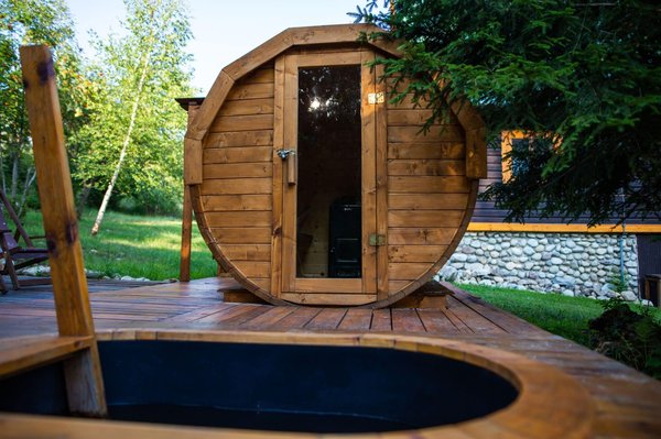 Installez un sauna tonneau dans votre jardin pour une détente totale !