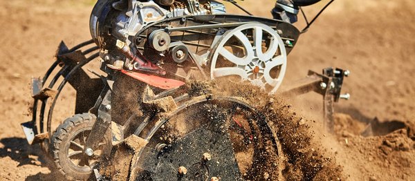 Meilleure motobineuse thermique 4 temps : les avantages de son utilisation