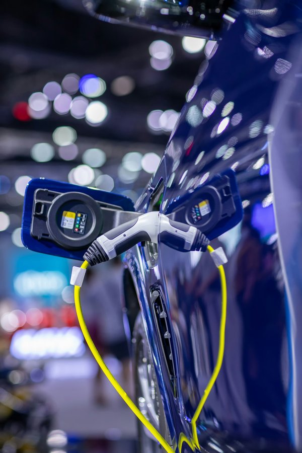 Installateur de borne de recharge pour véhicule électrique (VE) : engagez le meilleur en Auvergne-Rhône-Alpes