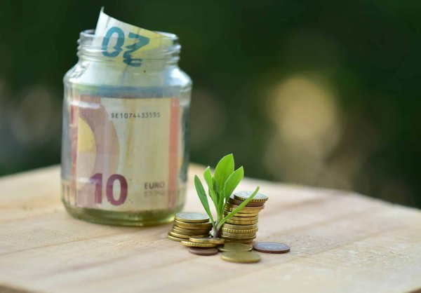 Découvrez comment l'énergie renouvelable peut réduire vos coûts